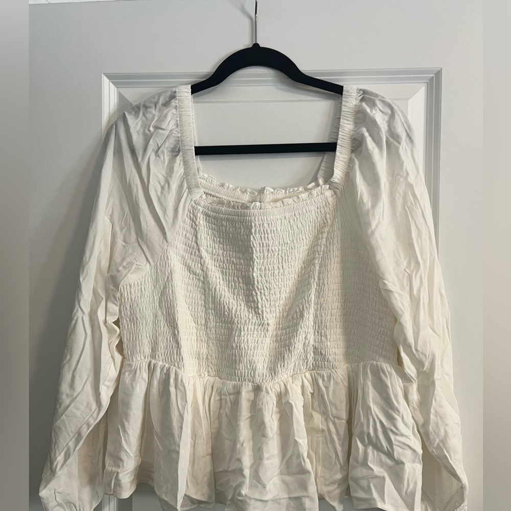 Torrid White Smocked Peplum Long Sleeve Crop Blouse – Size 0 (Plus Size)